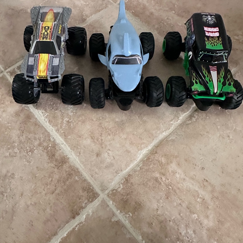3 Monster Jam Die Cast 1:64 Scale Trucks Megalodon Grave Digger and Max D